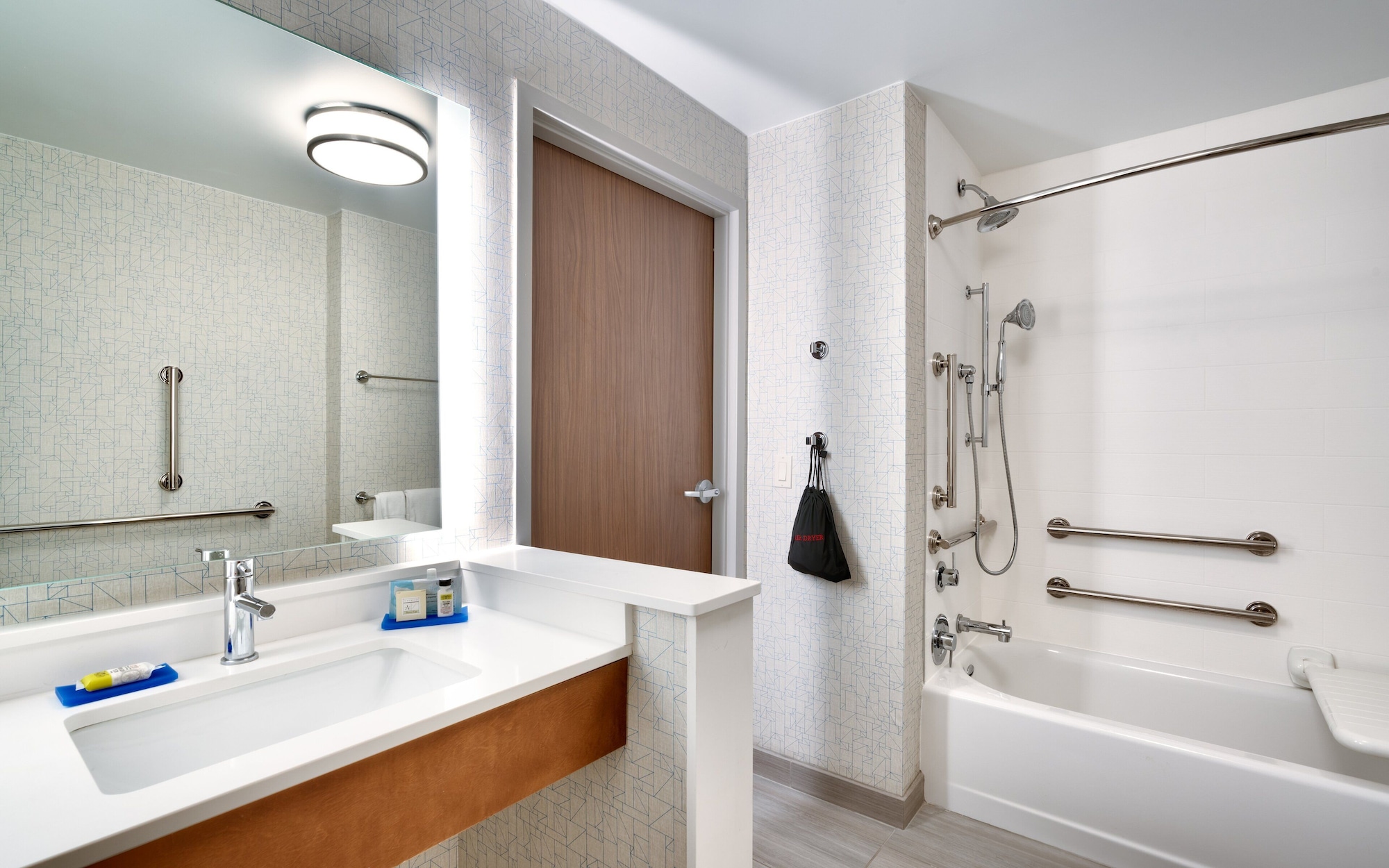 holiday inn express and suites gainesville i 75 an ihg hotel