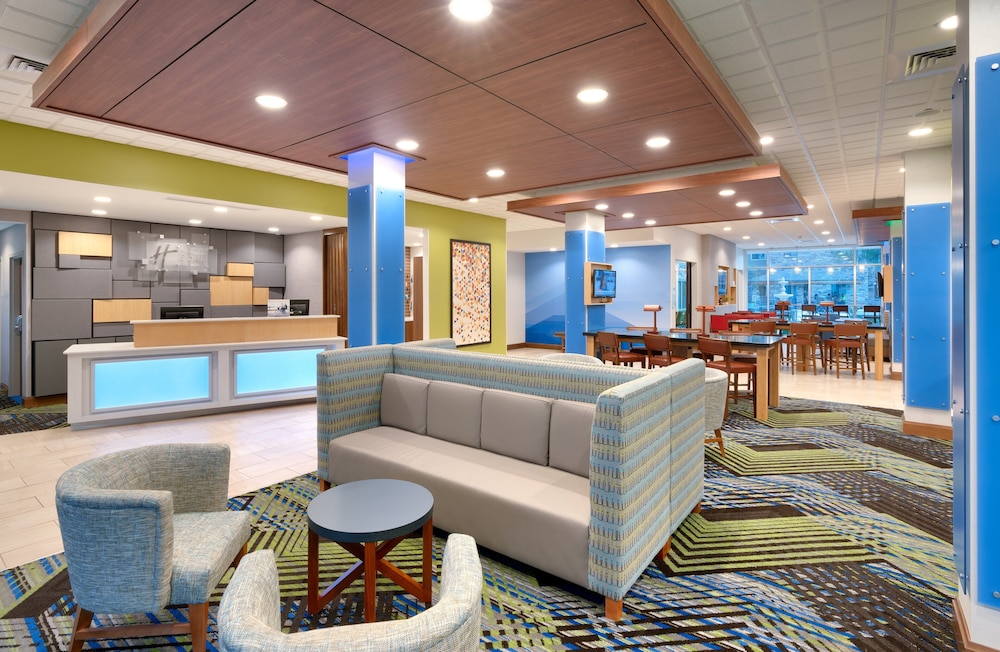 holiday inn express and suites gainesville i 75 an ihg hotel
