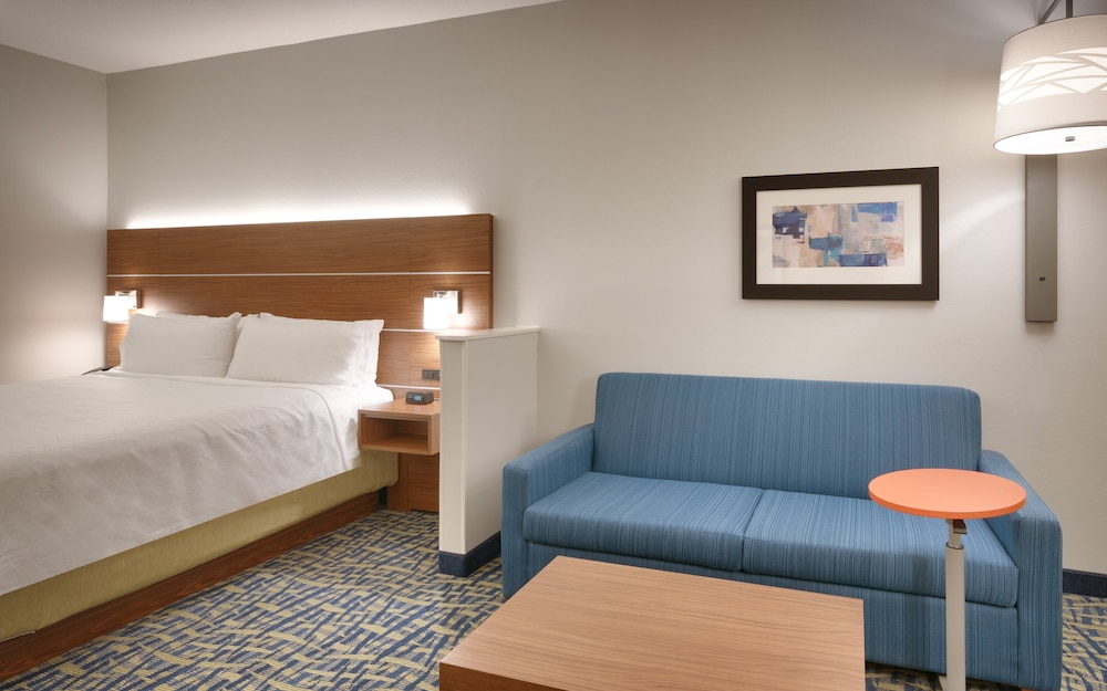 holiday inn express and suites gainesville i 75 an ihg hotel