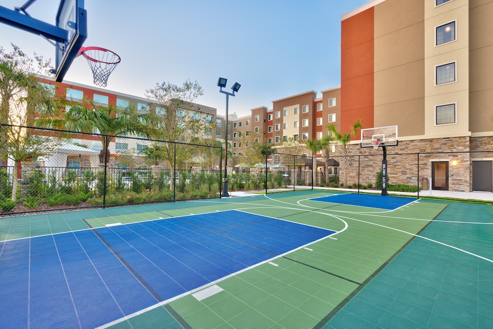holiday inn express and suites gainesville i 75 an ihg hotel