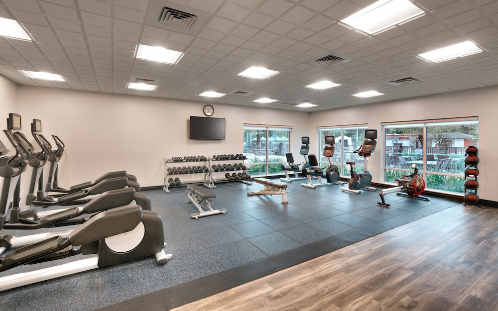holiday inn express and suites gainesville i 75 an ihg hotel