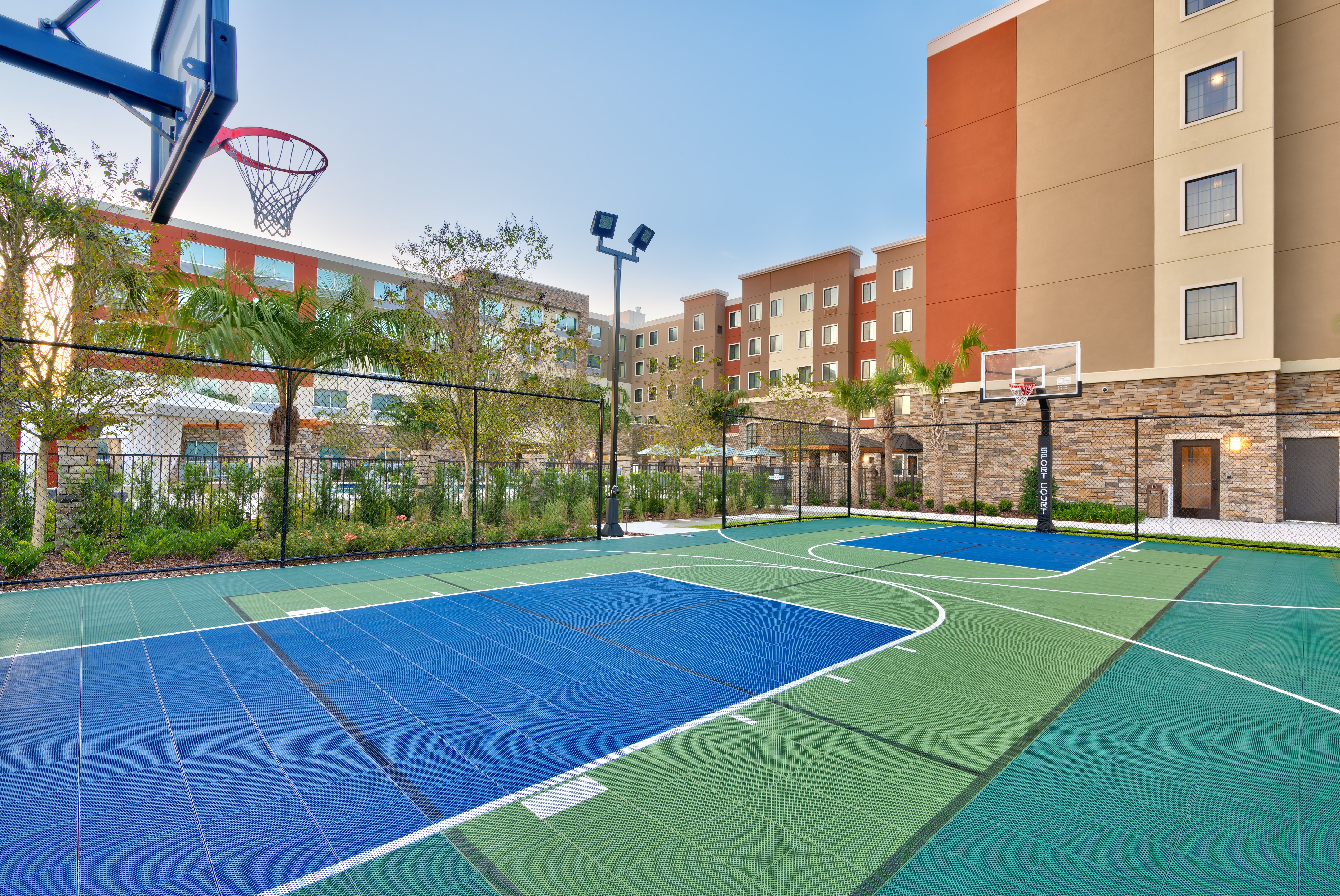 holiday inn express and suites gainesville i 75 an ihg hotel
