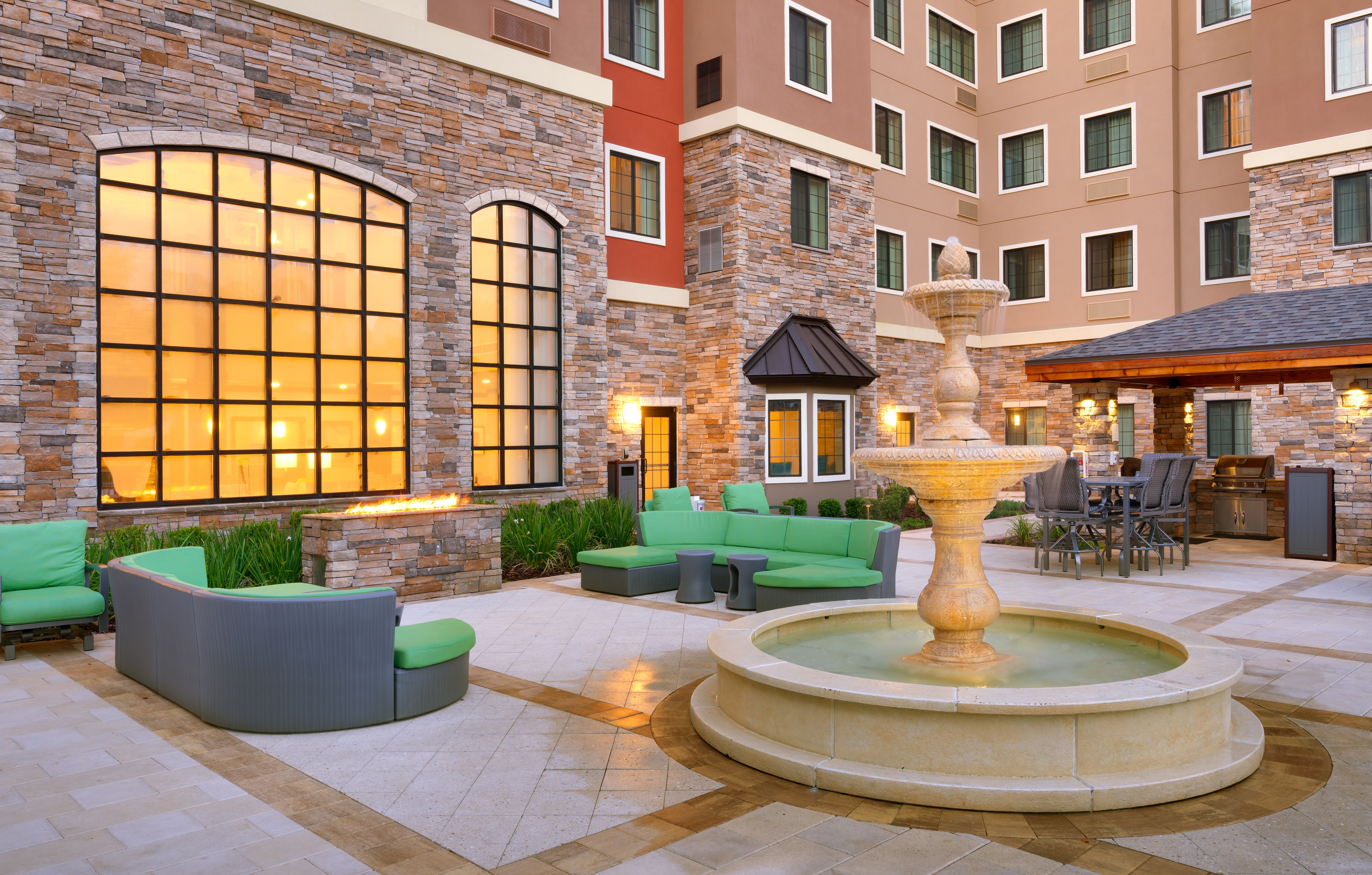 holiday inn express and suites gainesville i 75 an ihg hotel