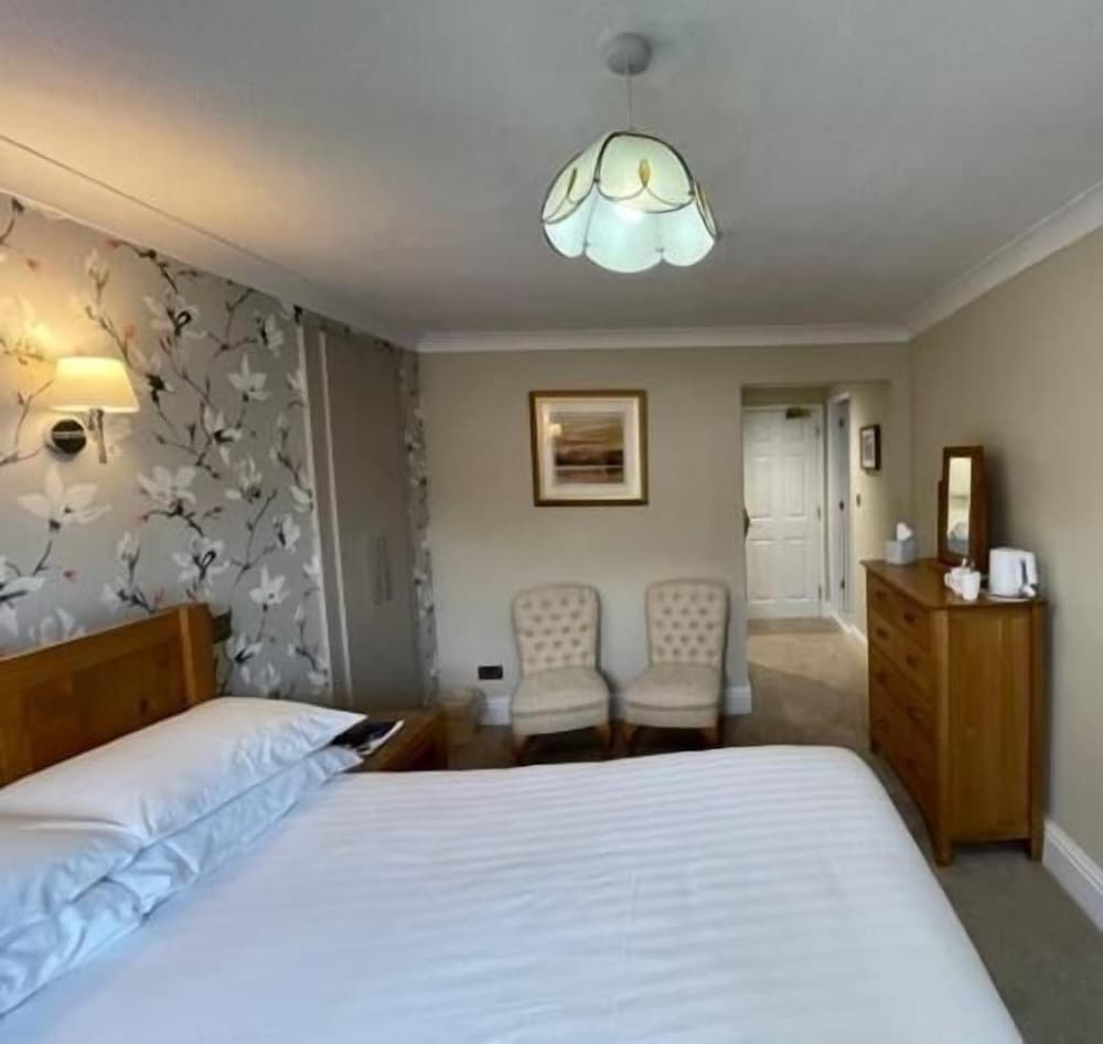 the three shires inn