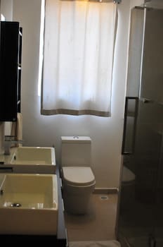the seventeen apartment hotel