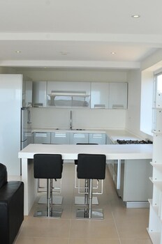 the seventeen apartment hotel