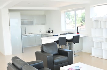 the seventeen apartment hotel