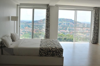 the seventeen apartment hotel