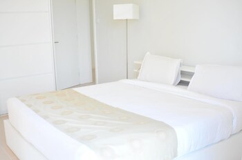the seventeen apartment hotel