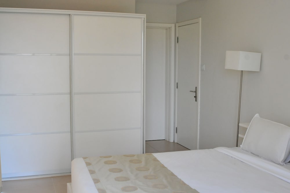 the seventeen apartment hotel