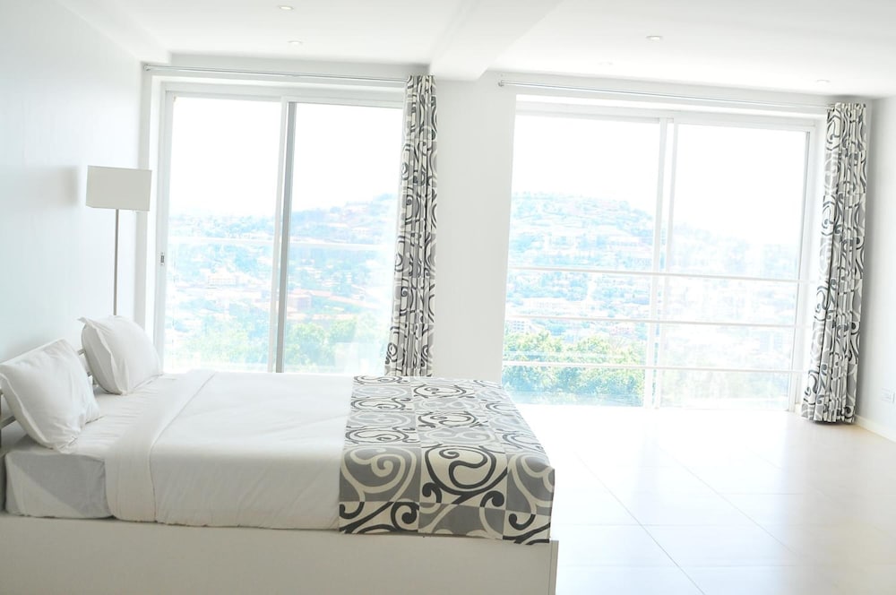 the seventeen apartment hotel