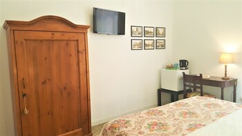 los canaritos guest house