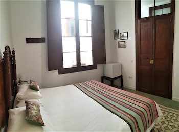 los canaritos guest house