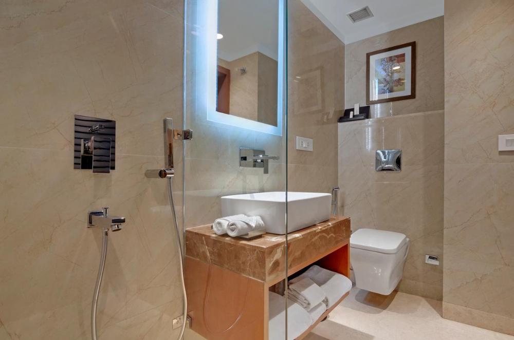 beacon hotel nirman vihar