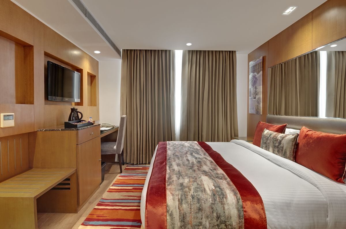 beacon hotel nirman vihar