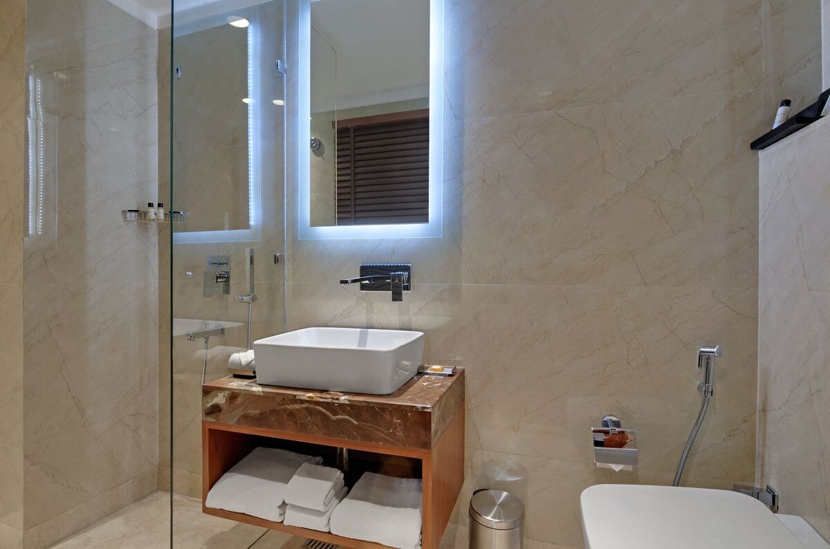 beacon hotel nirman vihar