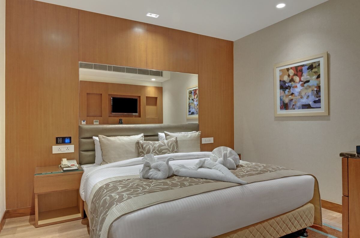 beacon hotel nirman vihar