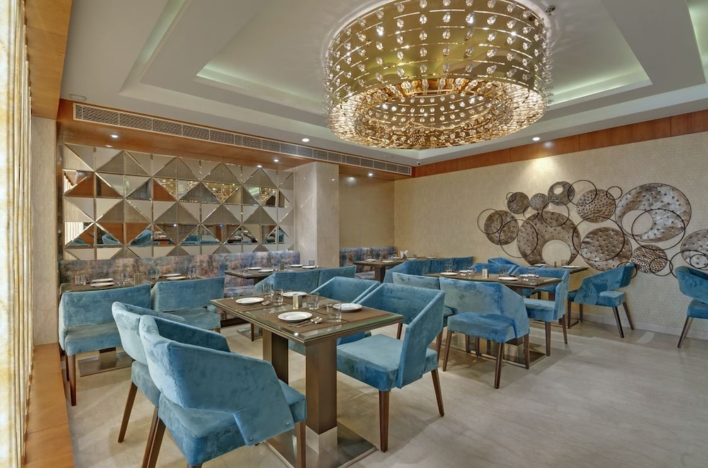 beacon hotel nirman vihar