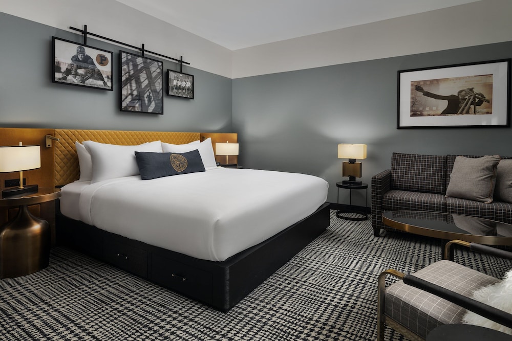 the union club hotel at purdue university autograph collection