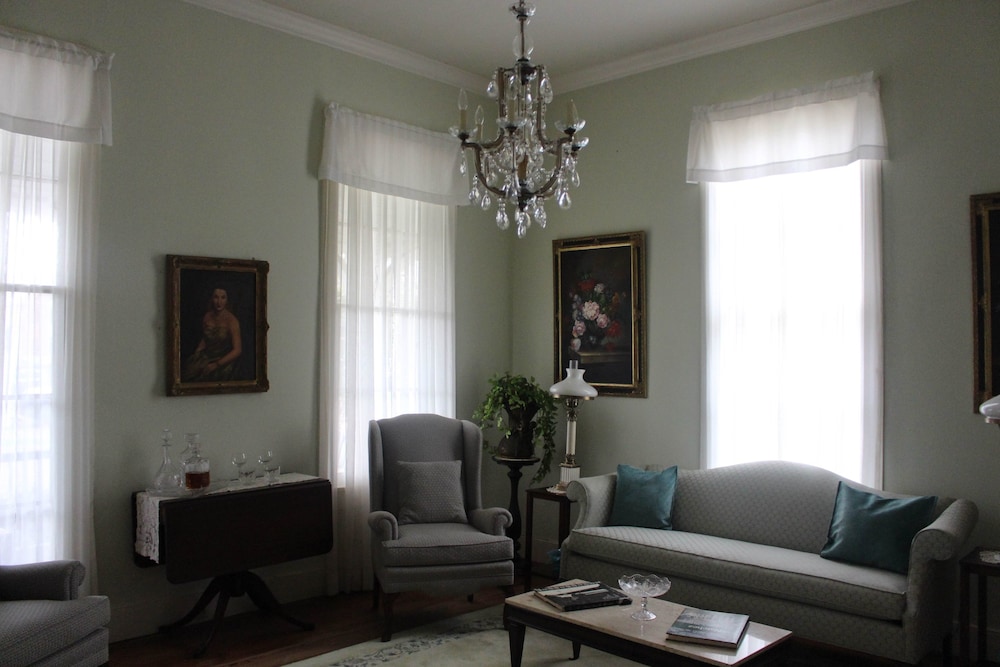 riverboat bed and breakfast