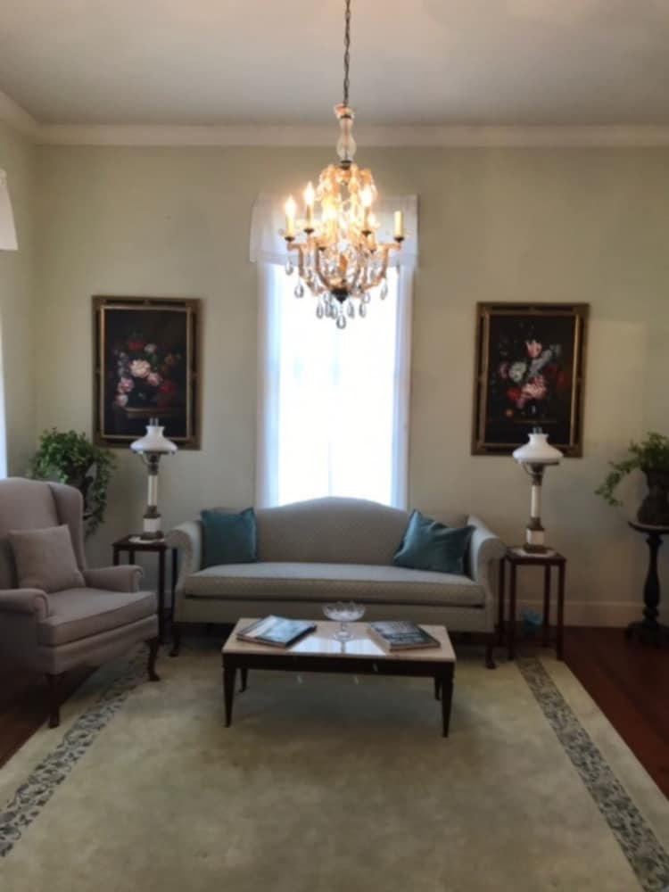 riverboat bed and breakfast