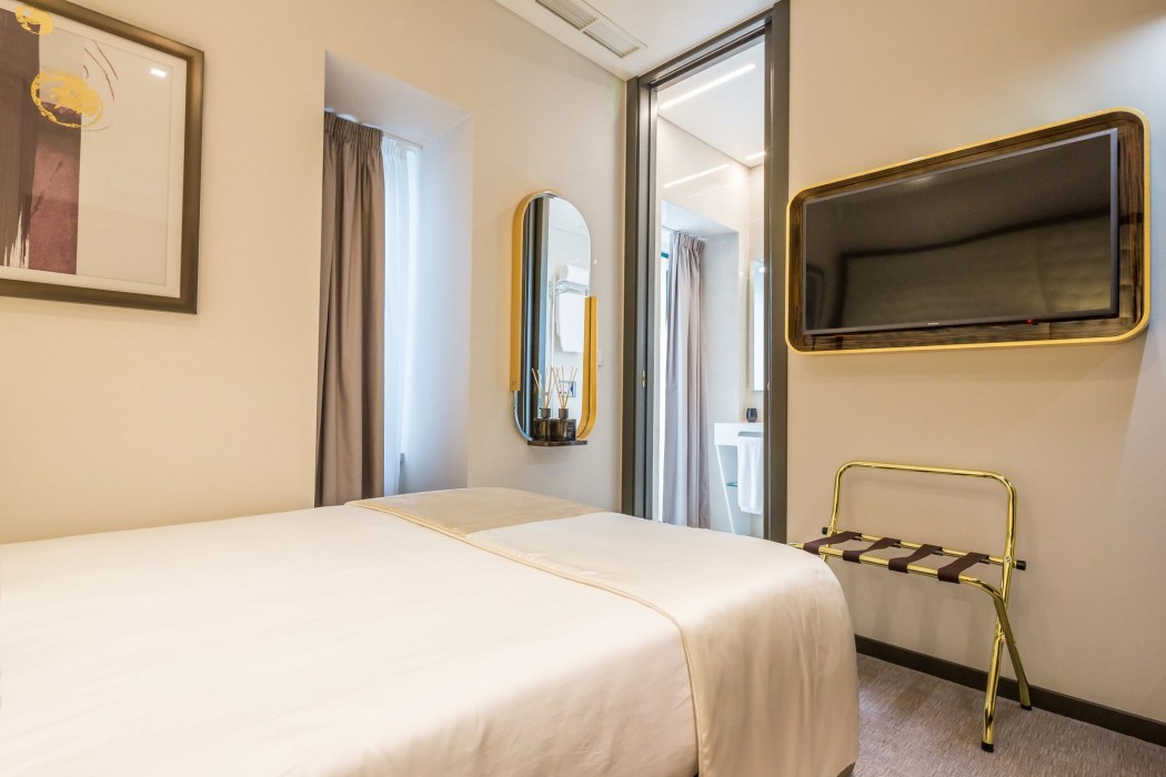 meraprime gold design hotel