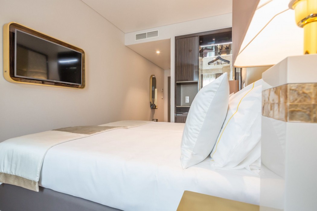 meraprime gold design hotel
