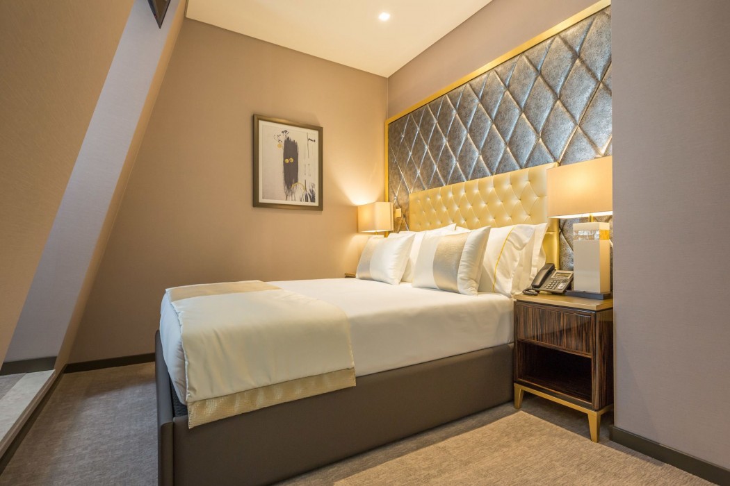 meraprime gold design hotel