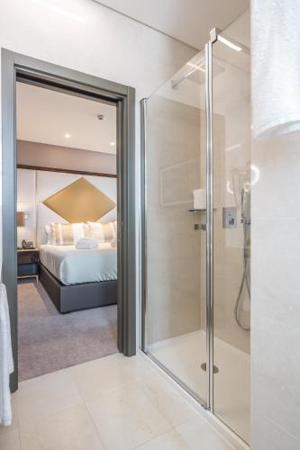 meraprime gold design hotel