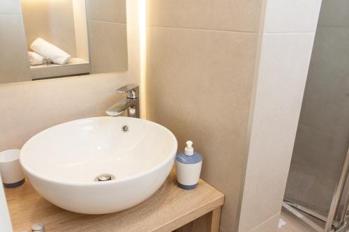 tesla boutique apartments and rooms