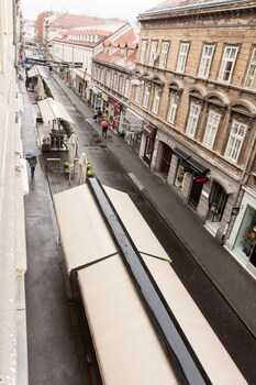 tesla boutique apartments and rooms