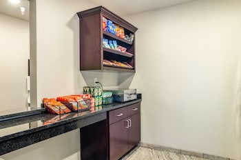 cobblestone inn and suites bridgeport