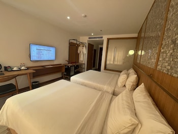 majestic premium hotel