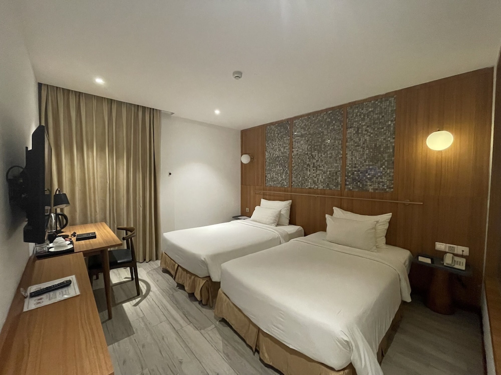 majestic premium hotel