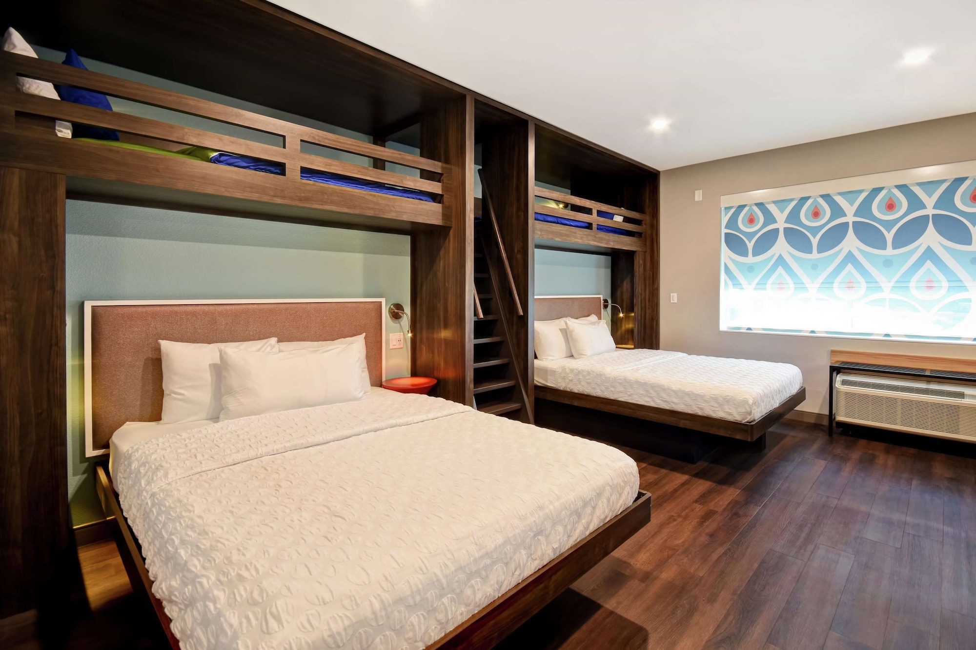 tru by hilton pigeon forge tn