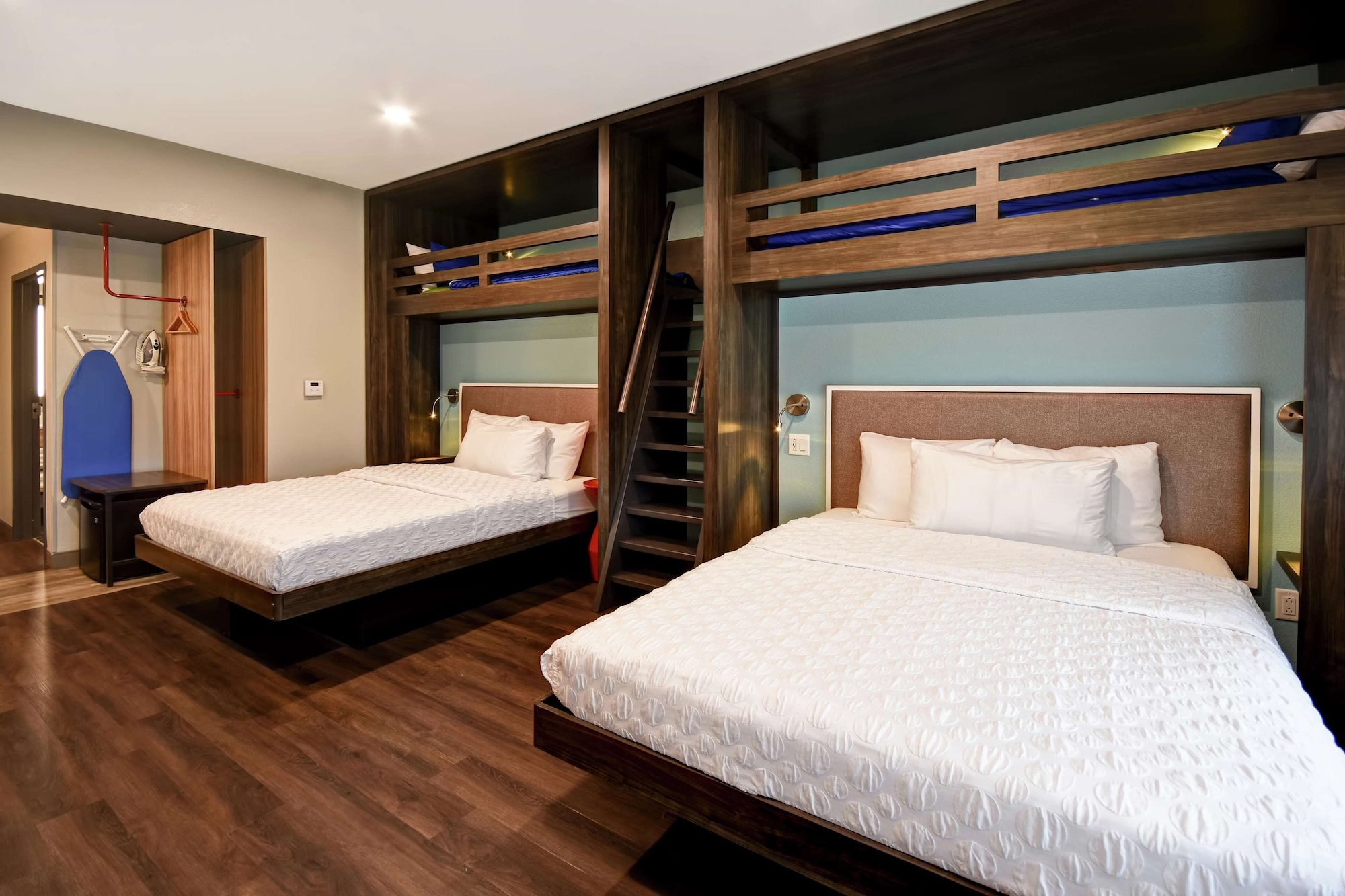 tru by hilton pigeon forge tn