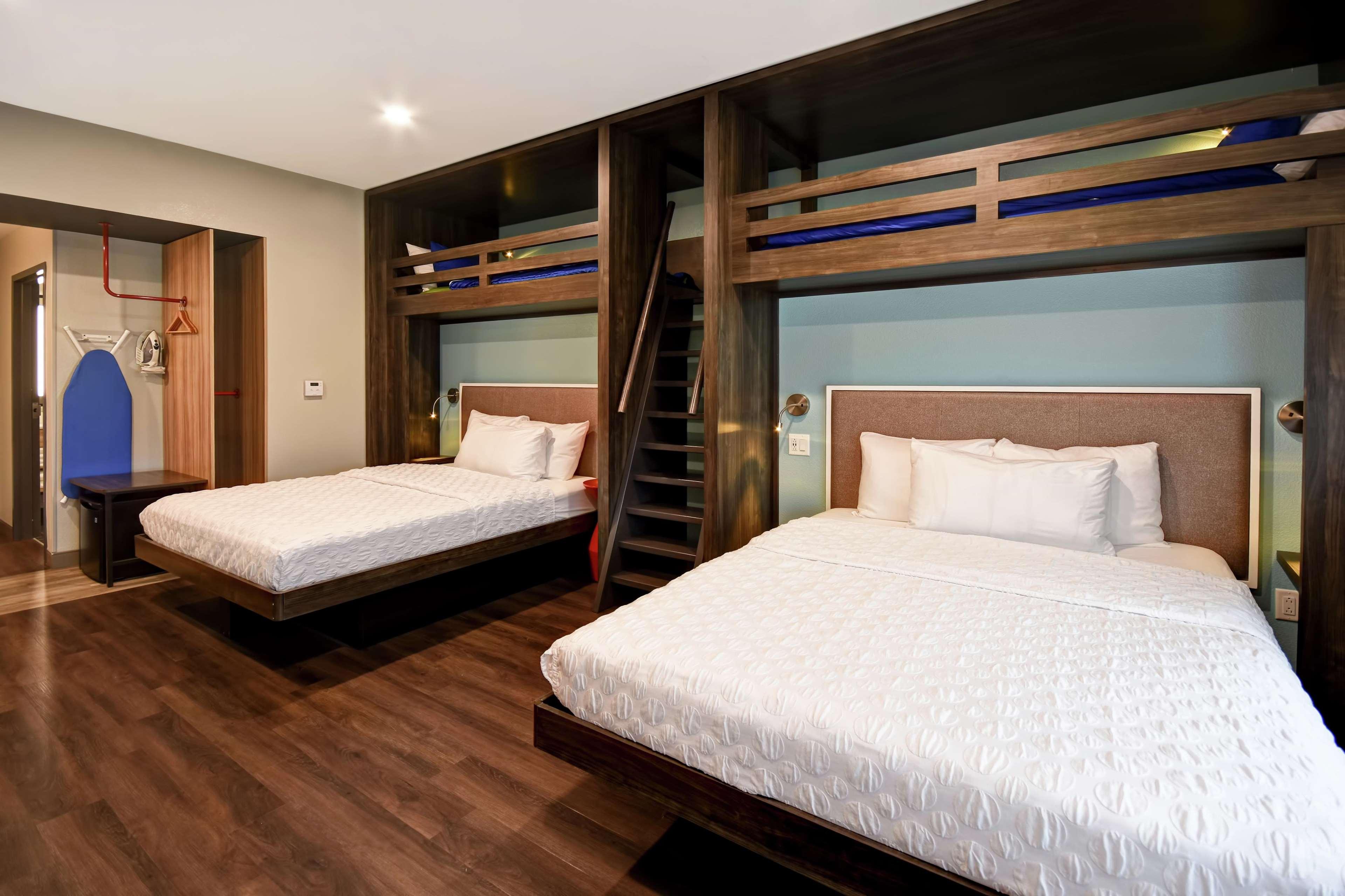 tru by hilton pigeon forge tn