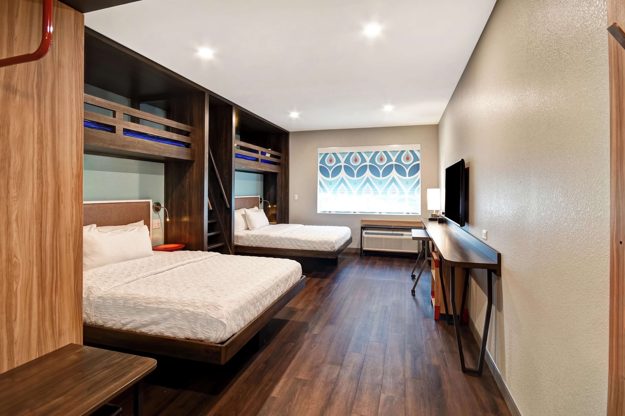 tru by hilton pigeon forge tn