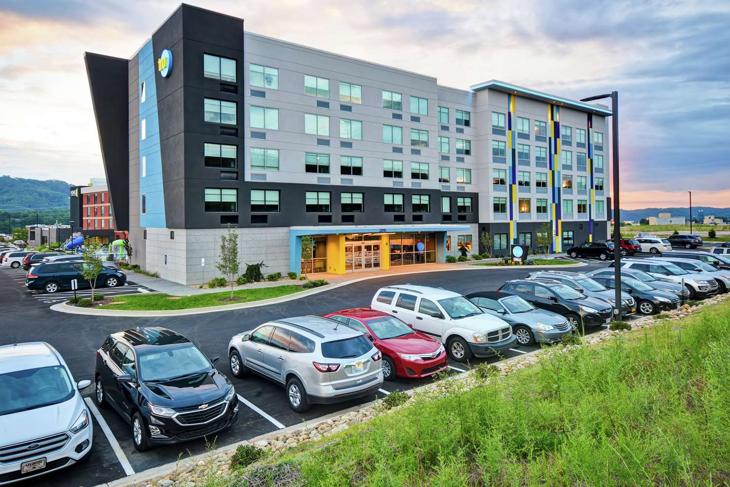 tru by hilton pigeon forge tn