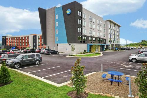 tru by hilton pigeon forge tn