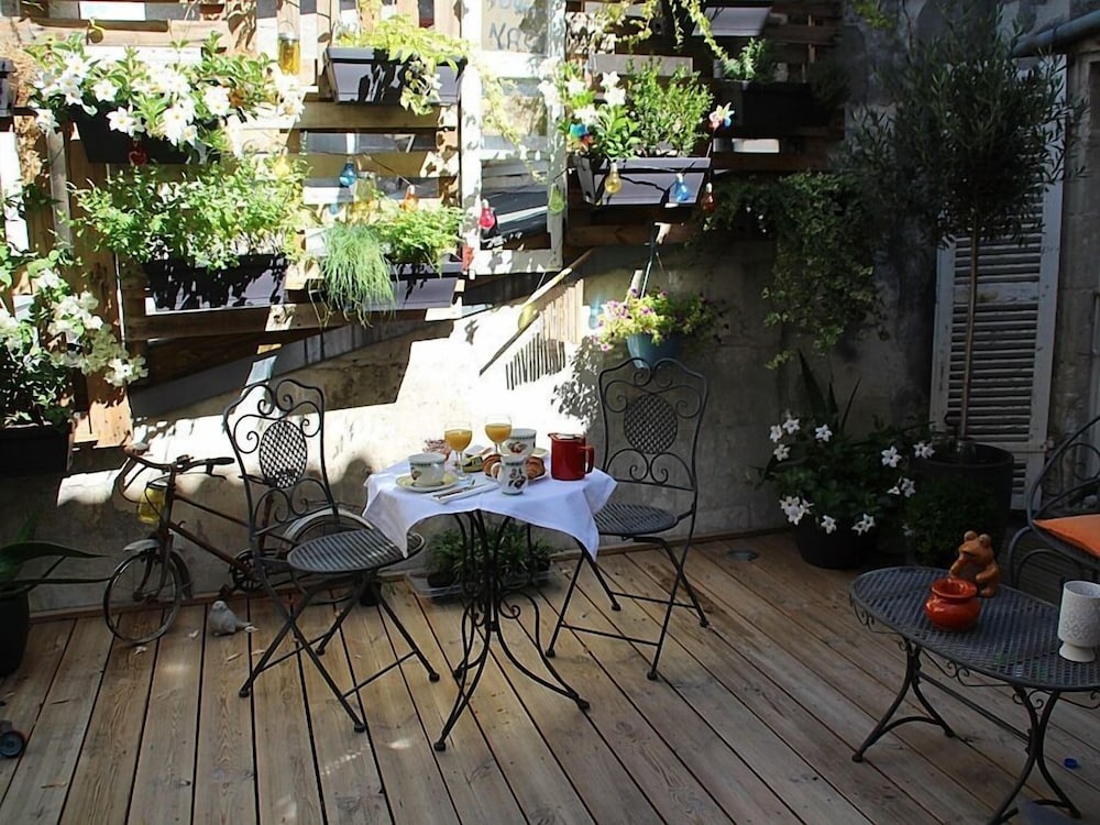 une chambre en ville