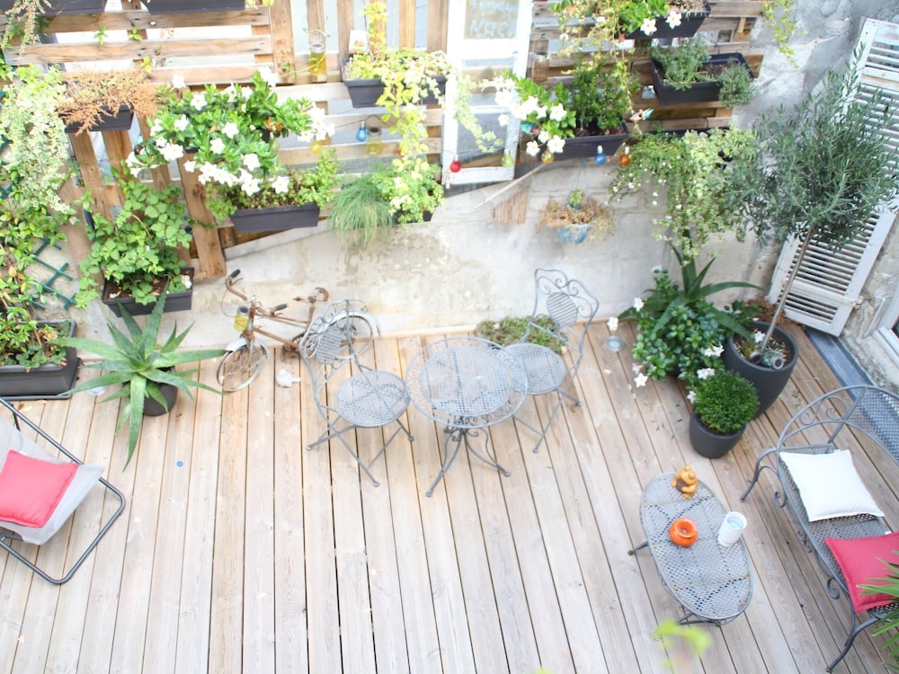 une chambre en ville