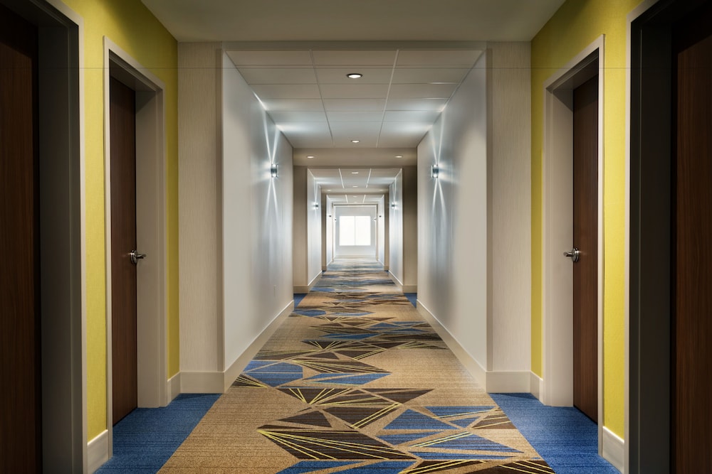 holiday inn express and suites allen park an ihg hotel