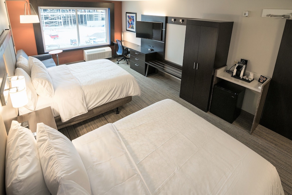 holiday inn express and suites allen park an ihg hotel