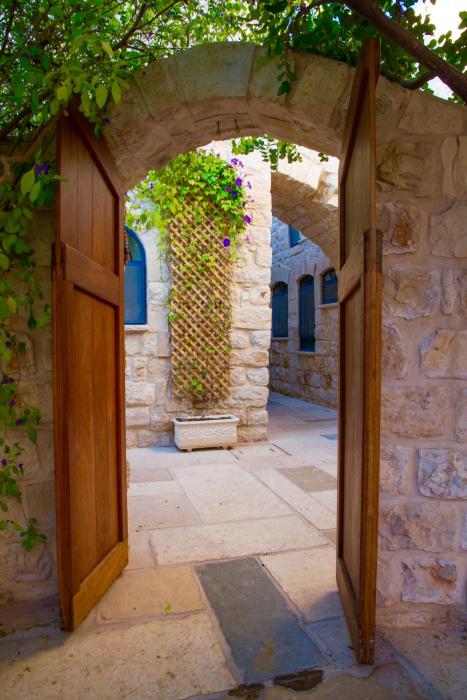 artist quarter guesthouse bandb