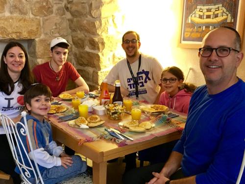 artist quarter guesthouse bandb