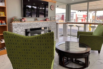 Travelodge By Wyndham Bloomington,Indiana>>Bloomington,2 star