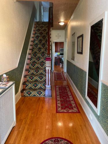 hillcrest bed and breakfast