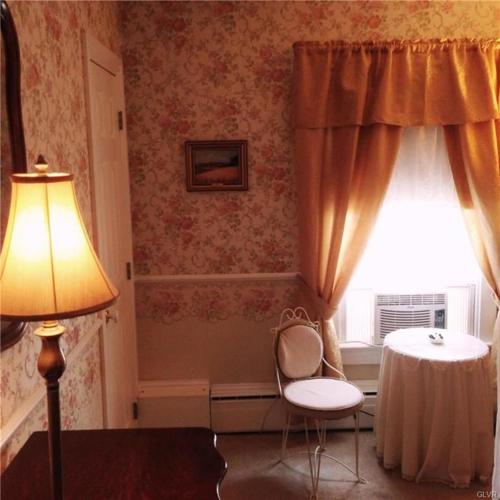 hillcrest bed and breakfast