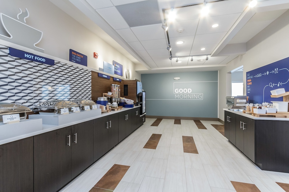 holiday inn express and suites south bend casino